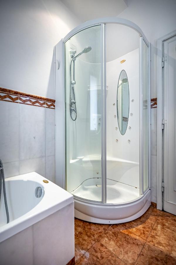 Yid D'Azeglio Luxury Apartment With Parking Florence Ngoại thất bức ảnh